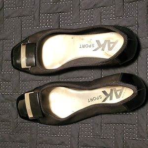 Black Anne Klein sport flats size: 8.5